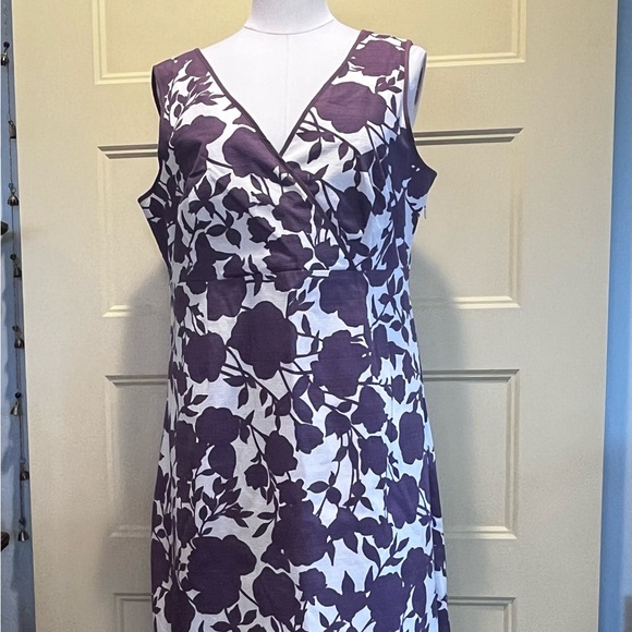 Boden Purple and White Floral Sleeveless Dress. Sixe 12R - Picture 9 of 10